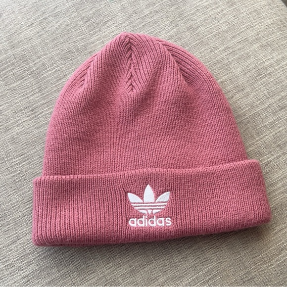 Adidas Beanie - Picture 1 of 2